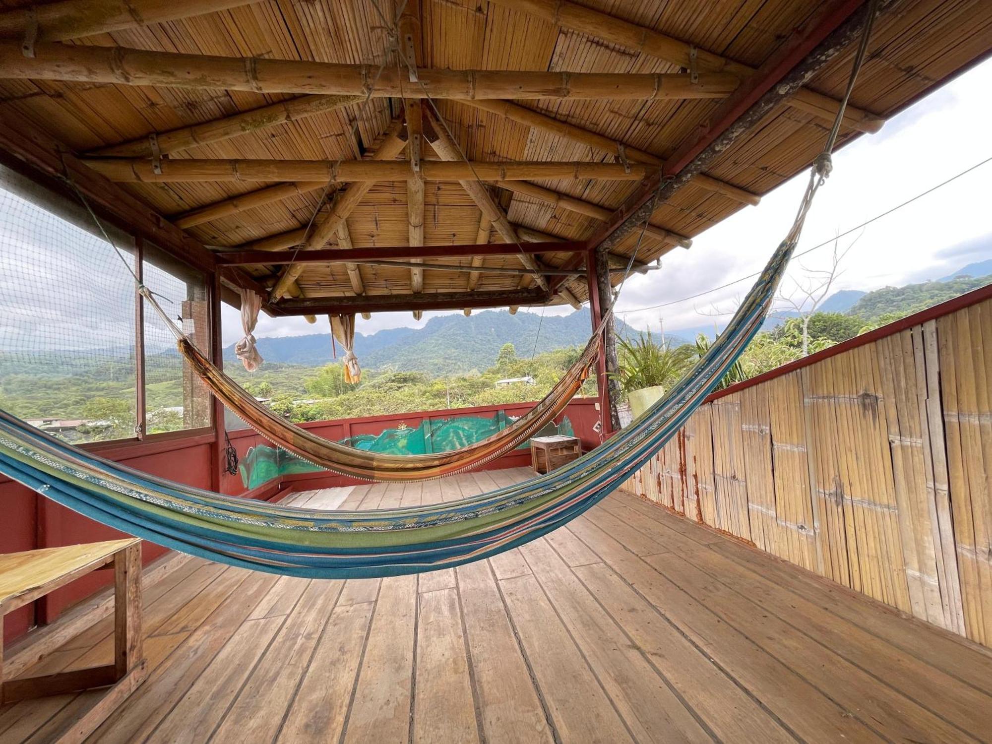 Biohostal Mindo Cloud Forest Bagian luar foto