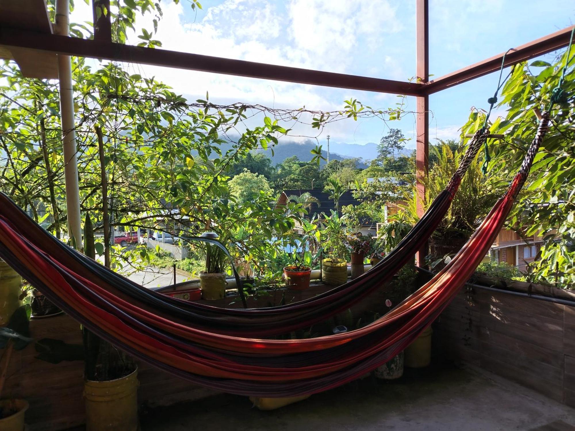 Biohostal Mindo Cloud Forest Bagian luar foto