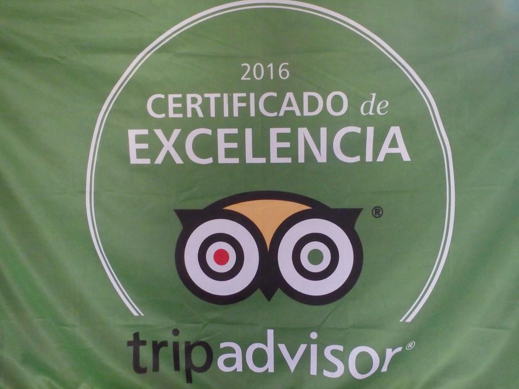 Biohostal Mindo Cloud Forest Bagian luar foto